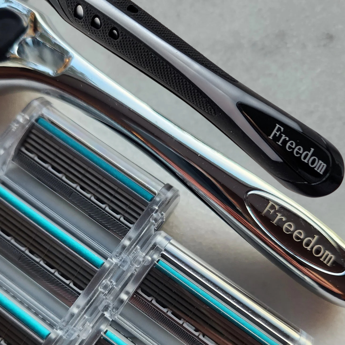 Freedom Razor Handles with Blades